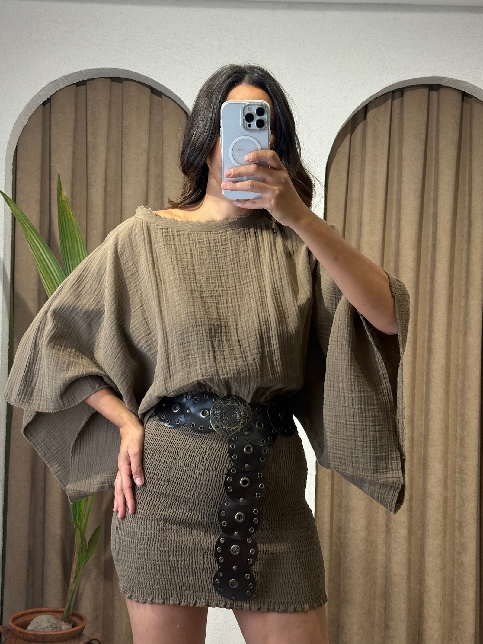 YARASA KOL LASTİKLİ MİNİ ELBİSE - NEUTRAL BROWN